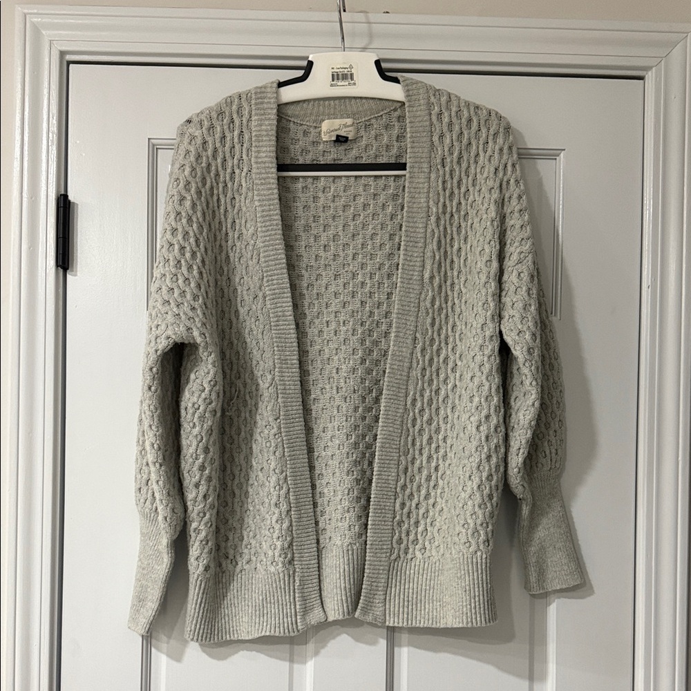 Universal Thread Nice Cozy Gray Knit Cardigan Siz… - image 1